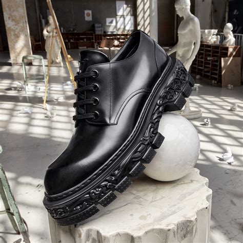 louis vuitton baroque derby shoes.